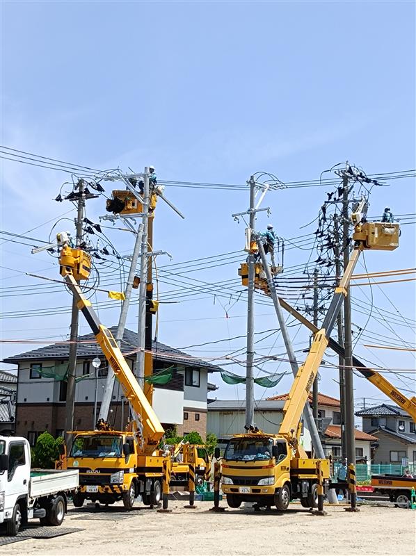 当社で欠かせない存在「高所作業車」！ - 株式会社渡会電気土木